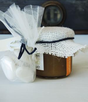 Favors for wedding: organic fruit jam typical from the Marche region